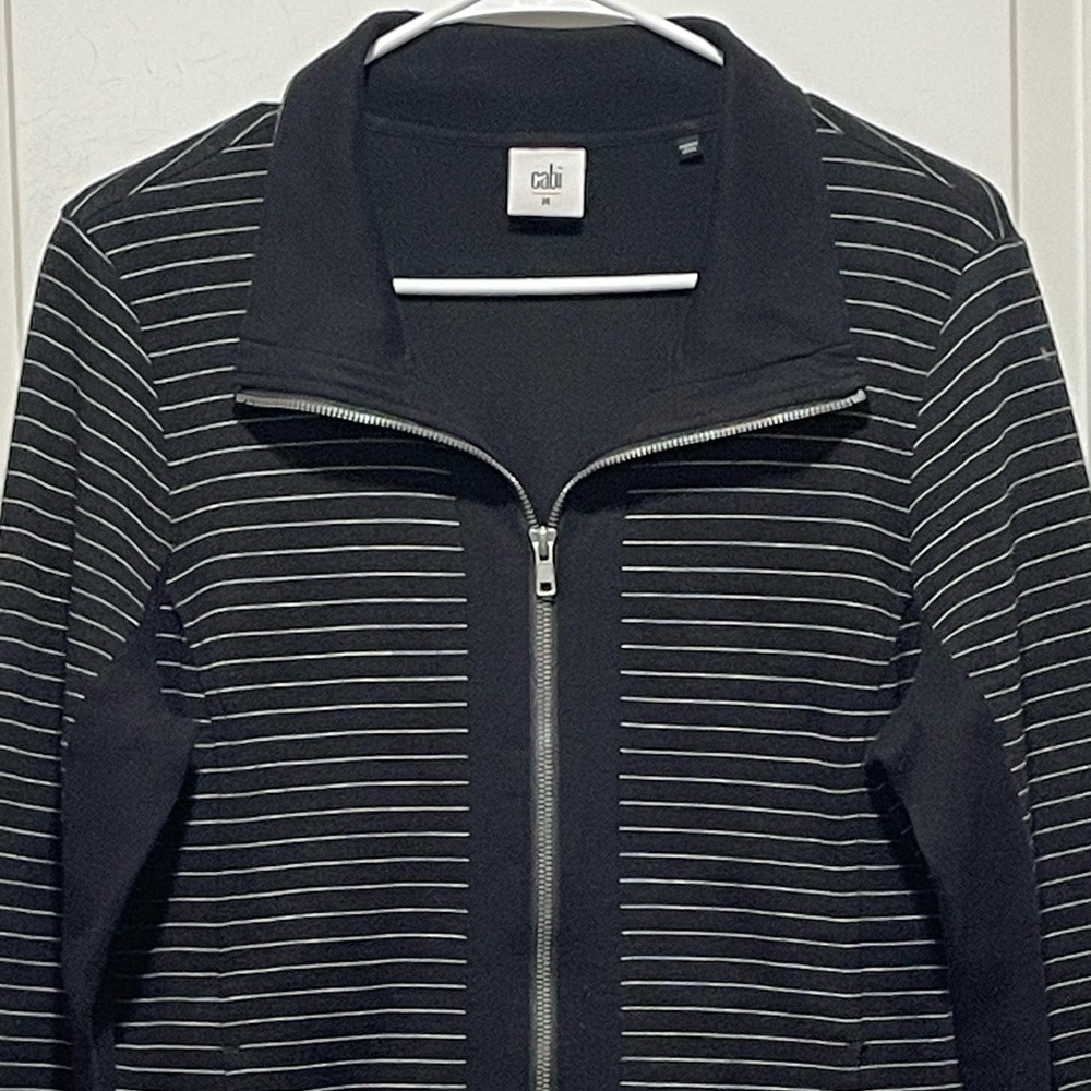 CAbi #3378 Sprint Jacket Medium Full Zip Stripe Curved Back Hem Pockets Black - Picture 4 of 12